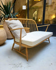 Banquette Windsor Ercol - Bois massif et tissu bouclette blanc