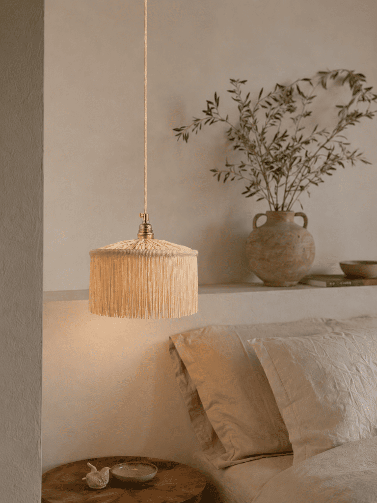 Suspension Parasol - Luminaire raphia et franges fait main