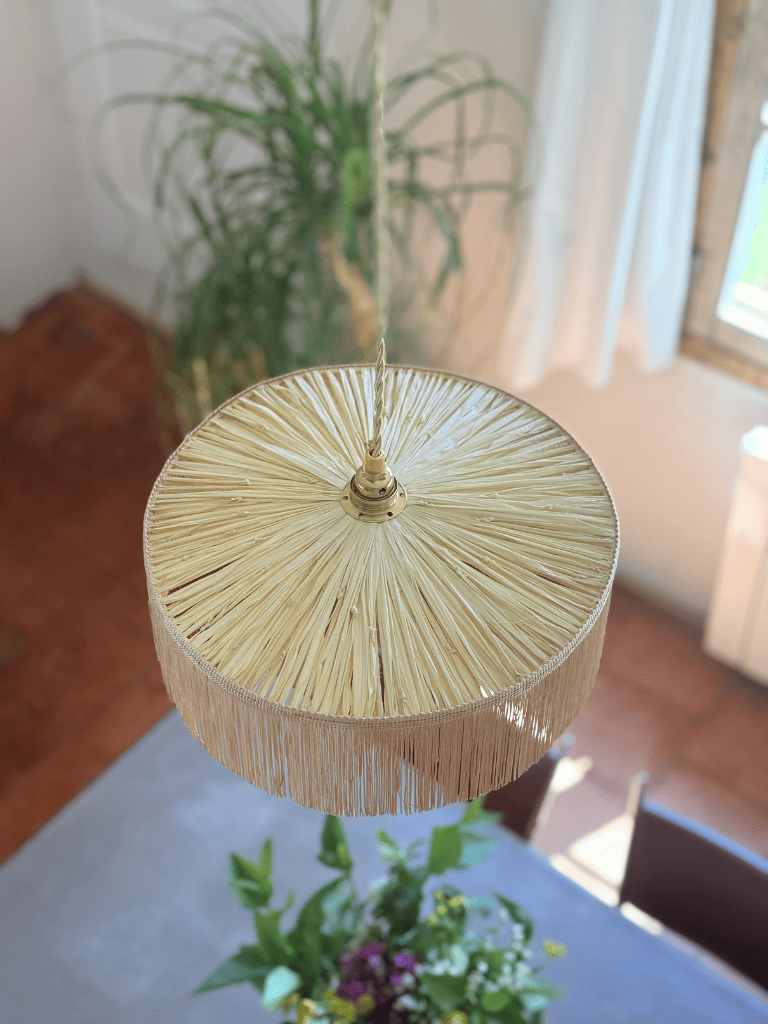 Suspension Parasol - Luminaire raphia et franges fait main