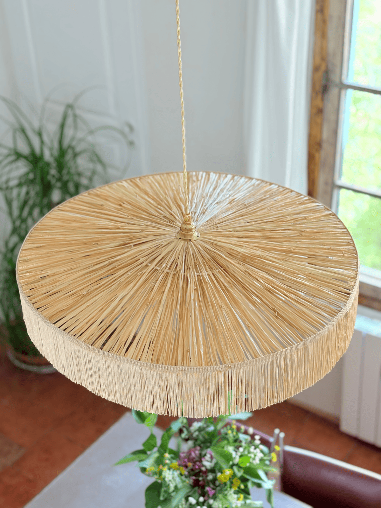 Suspension Parasol - Luminaire raphia et franges fait main